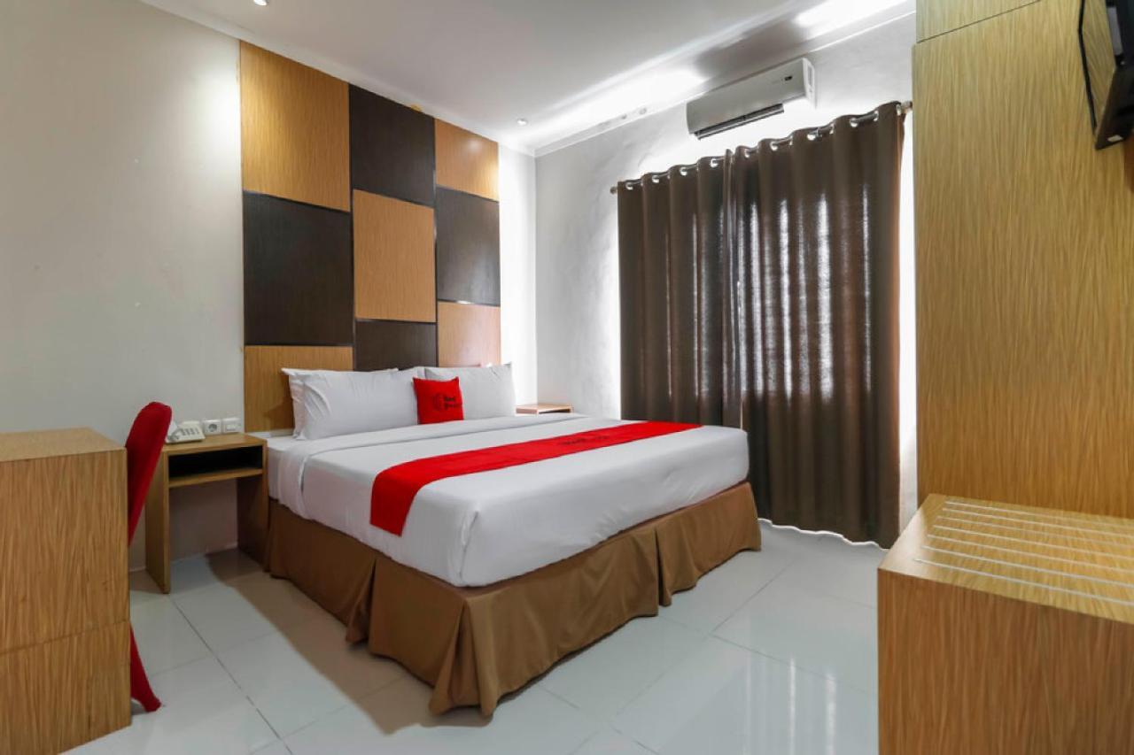 Reddoorz Plus Near Pantai Losari Makasar Exteriér fotografie